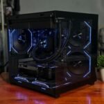 PC Gamer montado com gabinete de vidro e iluminação RGB